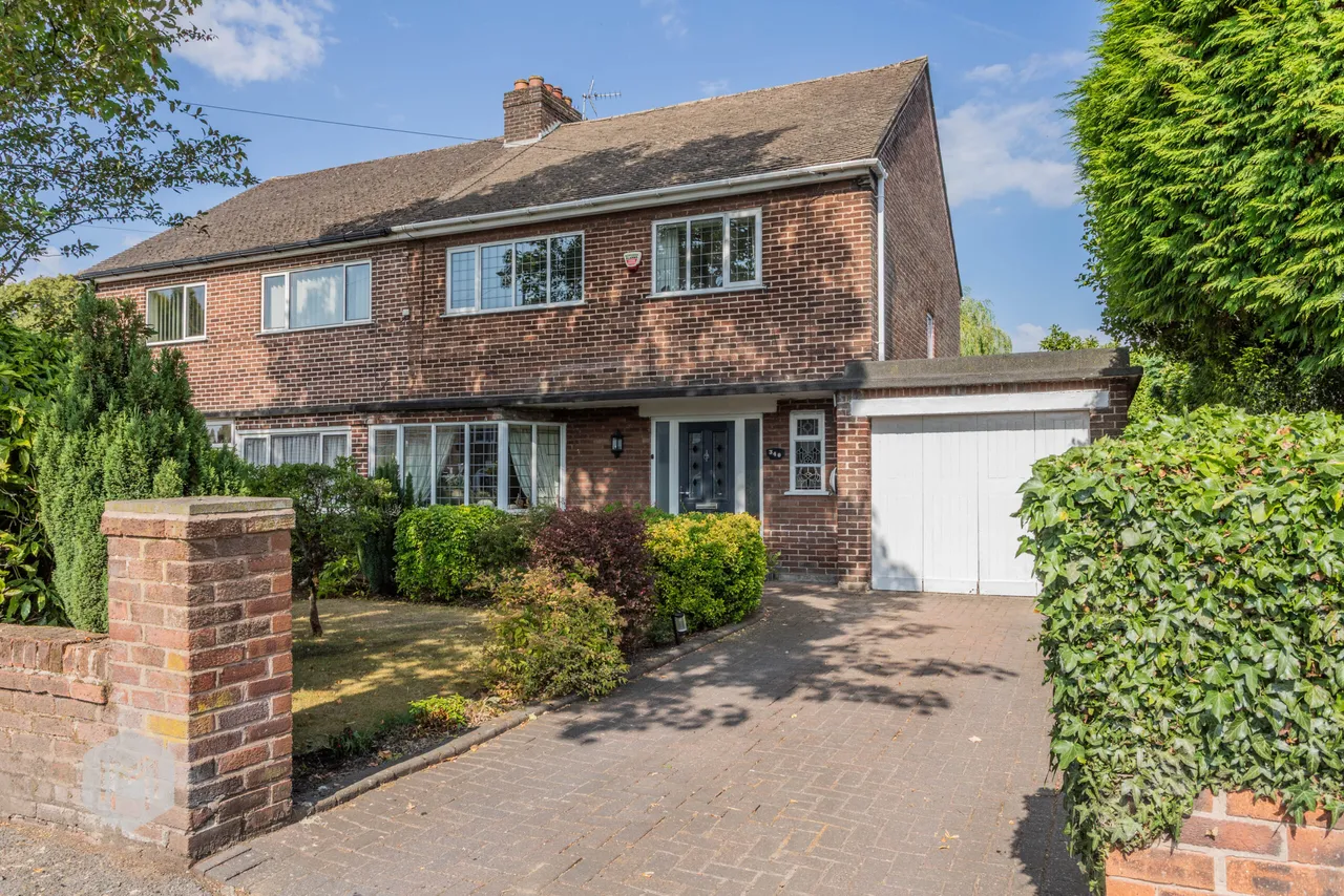 3 bed house for sale — Newton Road, Lowton, Warrington, WA3 1HE