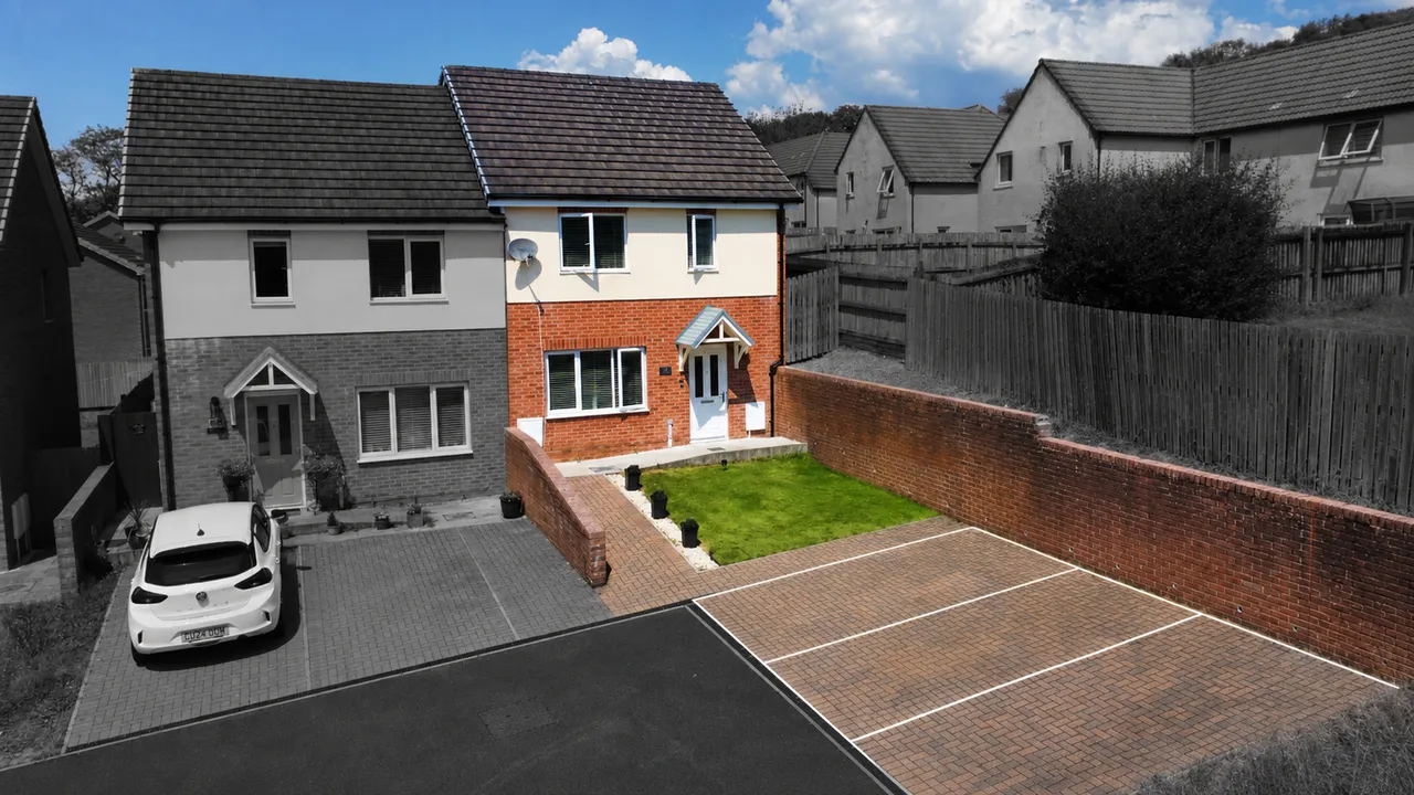 2 bed house for sale, Tal Y Fro, Rhyd-Y-Fro, SA8