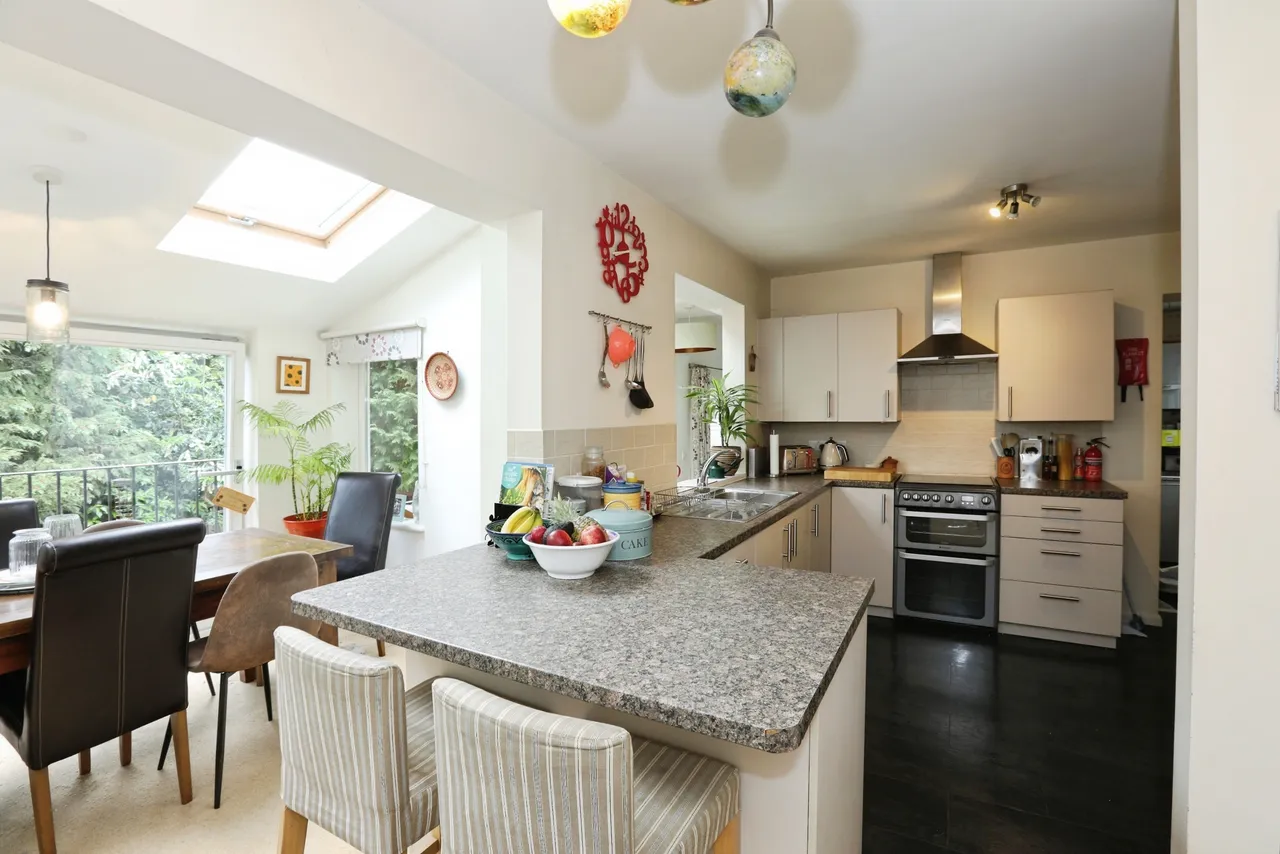 Park Crescent, Forest Row, RH18, photo 5