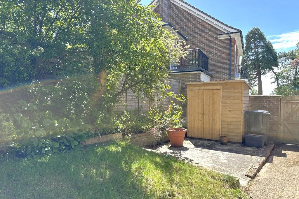 Whittingehame Gardens, Brighton BN1 6PU, photo 13