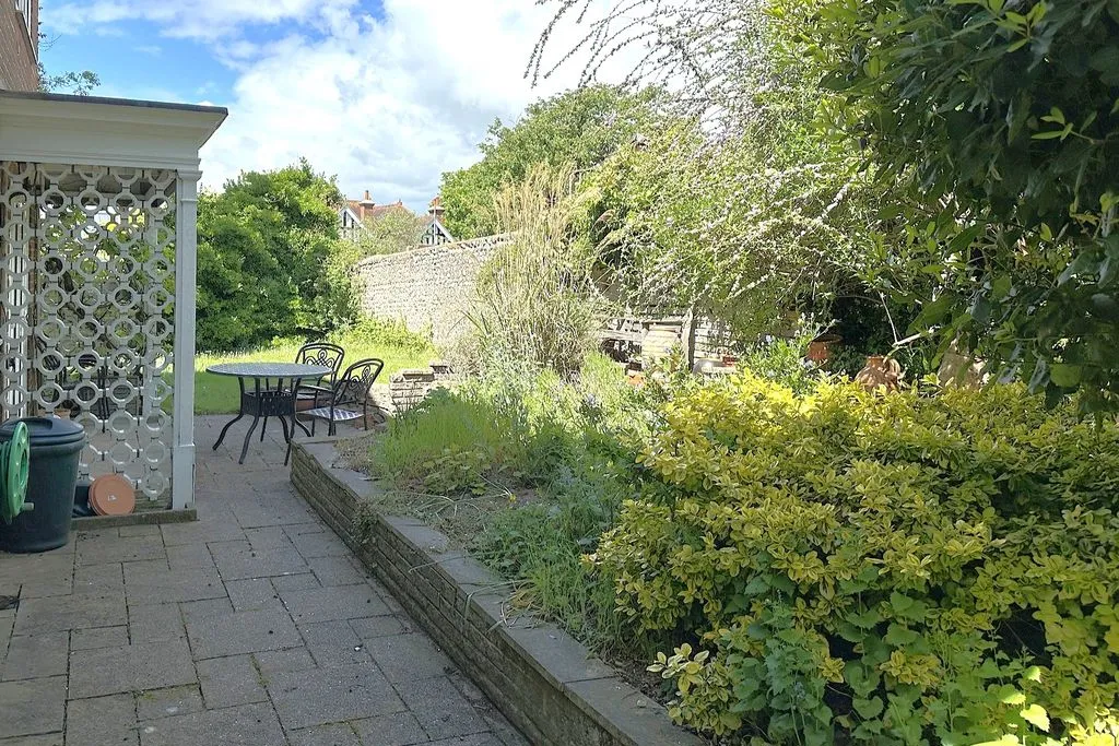 Whittingehame Gardens, Brighton BN1 6PU, photo 14