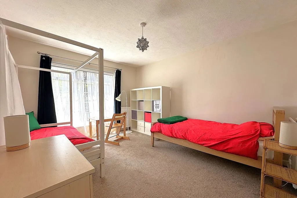 Whittingehame Gardens, Brighton BN1 6PU, photo 9