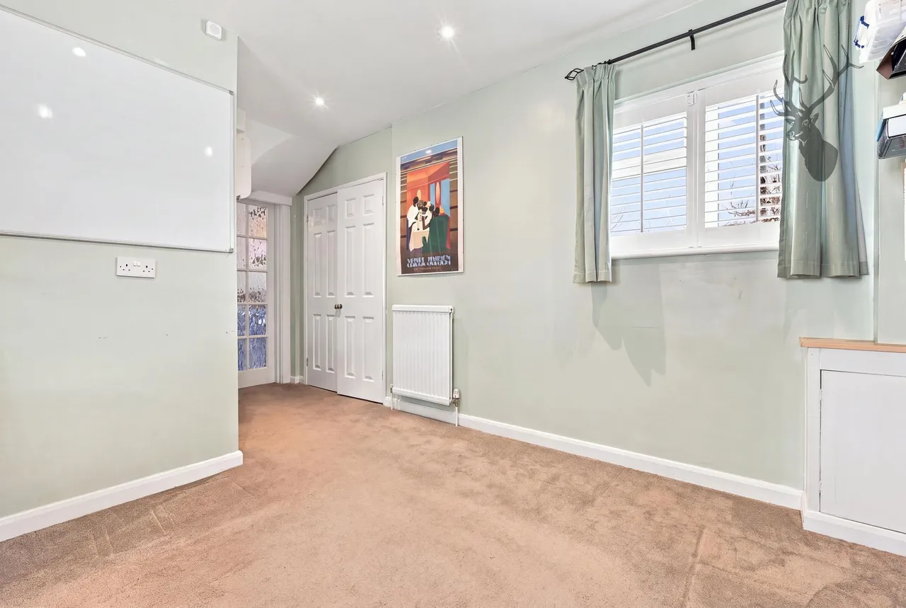 Blackacre Road, Theydon Bois, CM16, photo 22