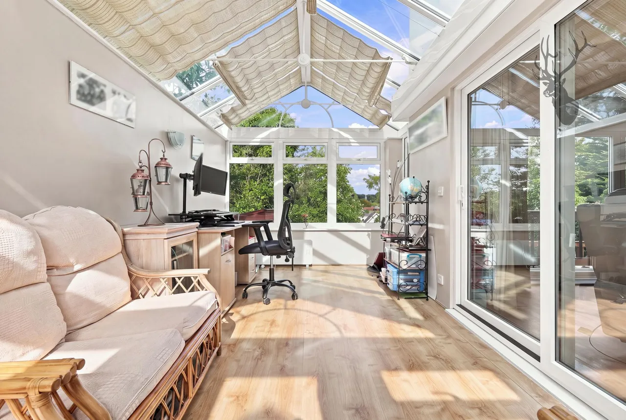 Blackacre Road, Theydon Bois, CM16, photo 11