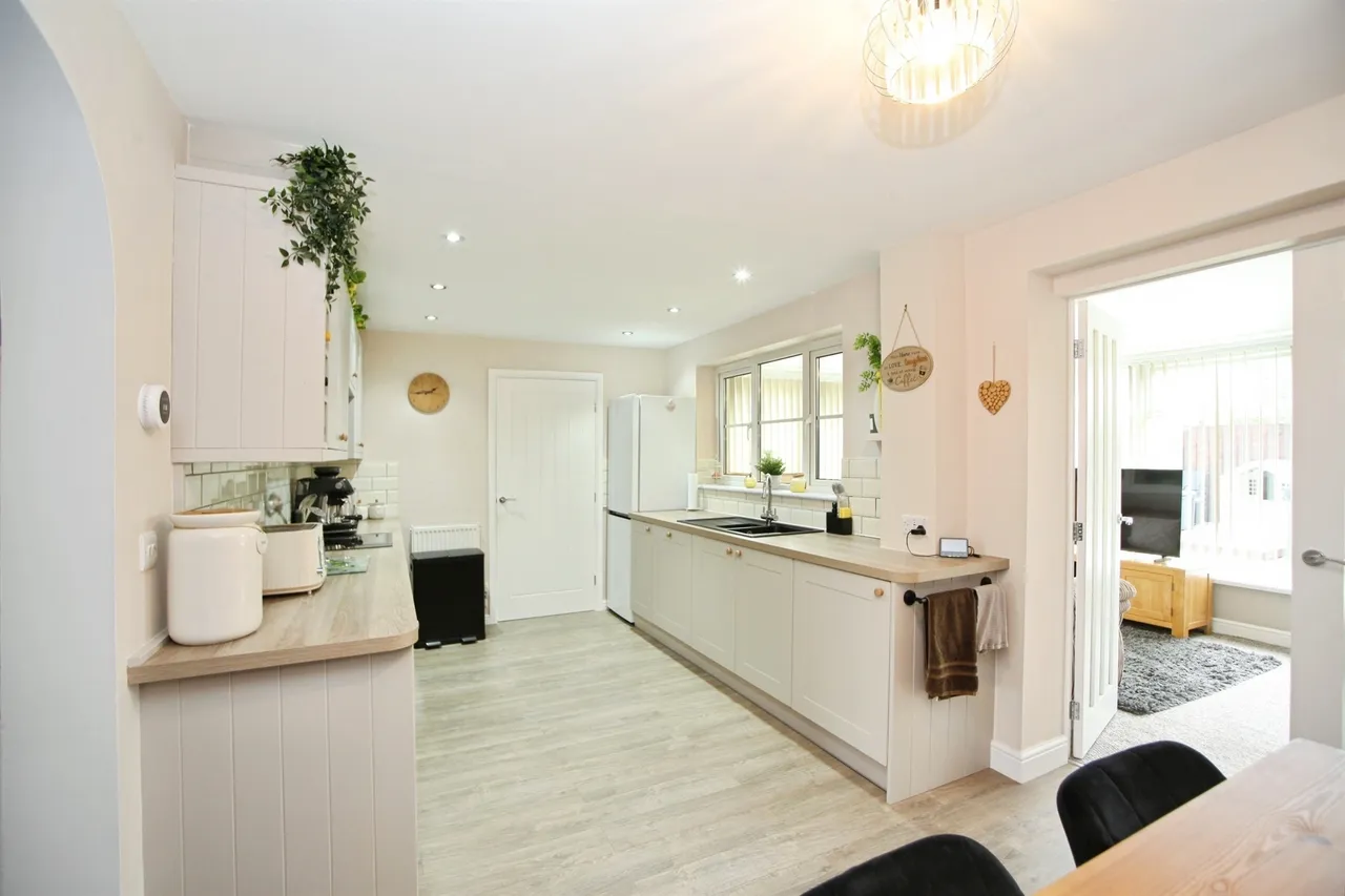 Poets Way, Pontyclun, CF72, photo 12