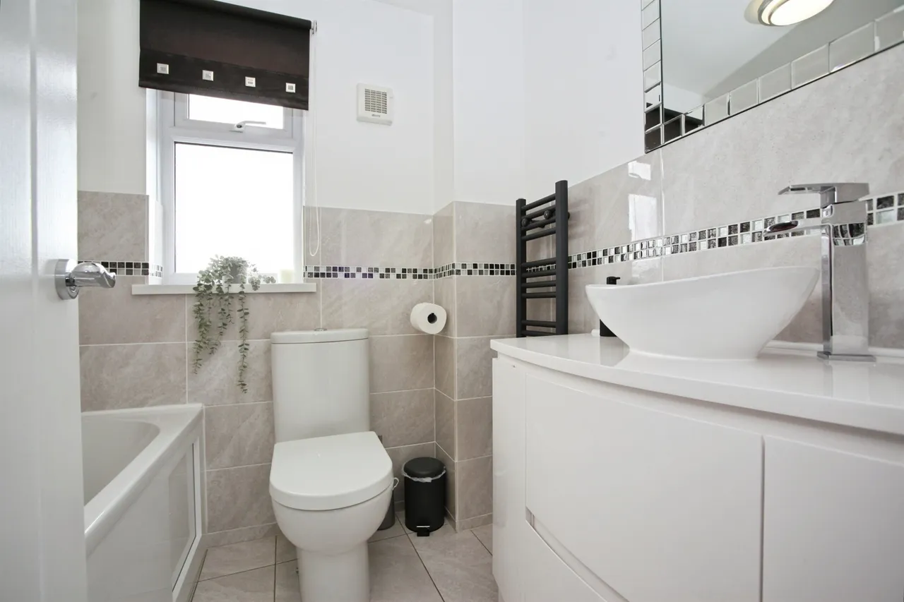 Poets Way, Pontyclun, CF72, photo 23