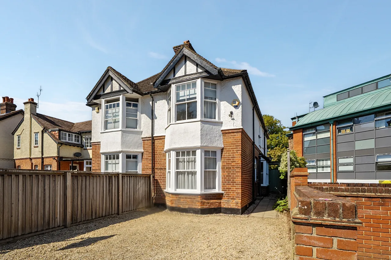 3 bed house for sale — Baring Road, Beaconsfield, HP9