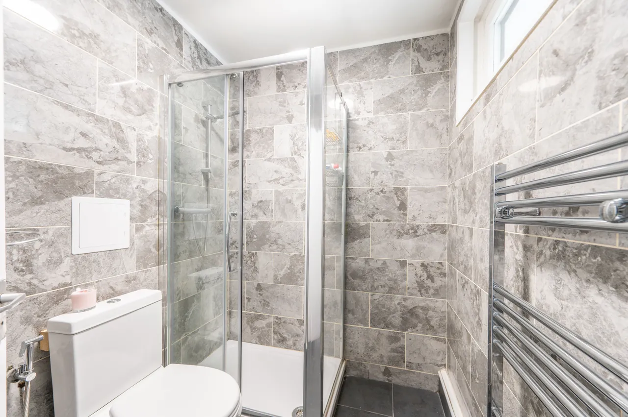 21 Swanscombe House, St Anns Road, London, photo 3