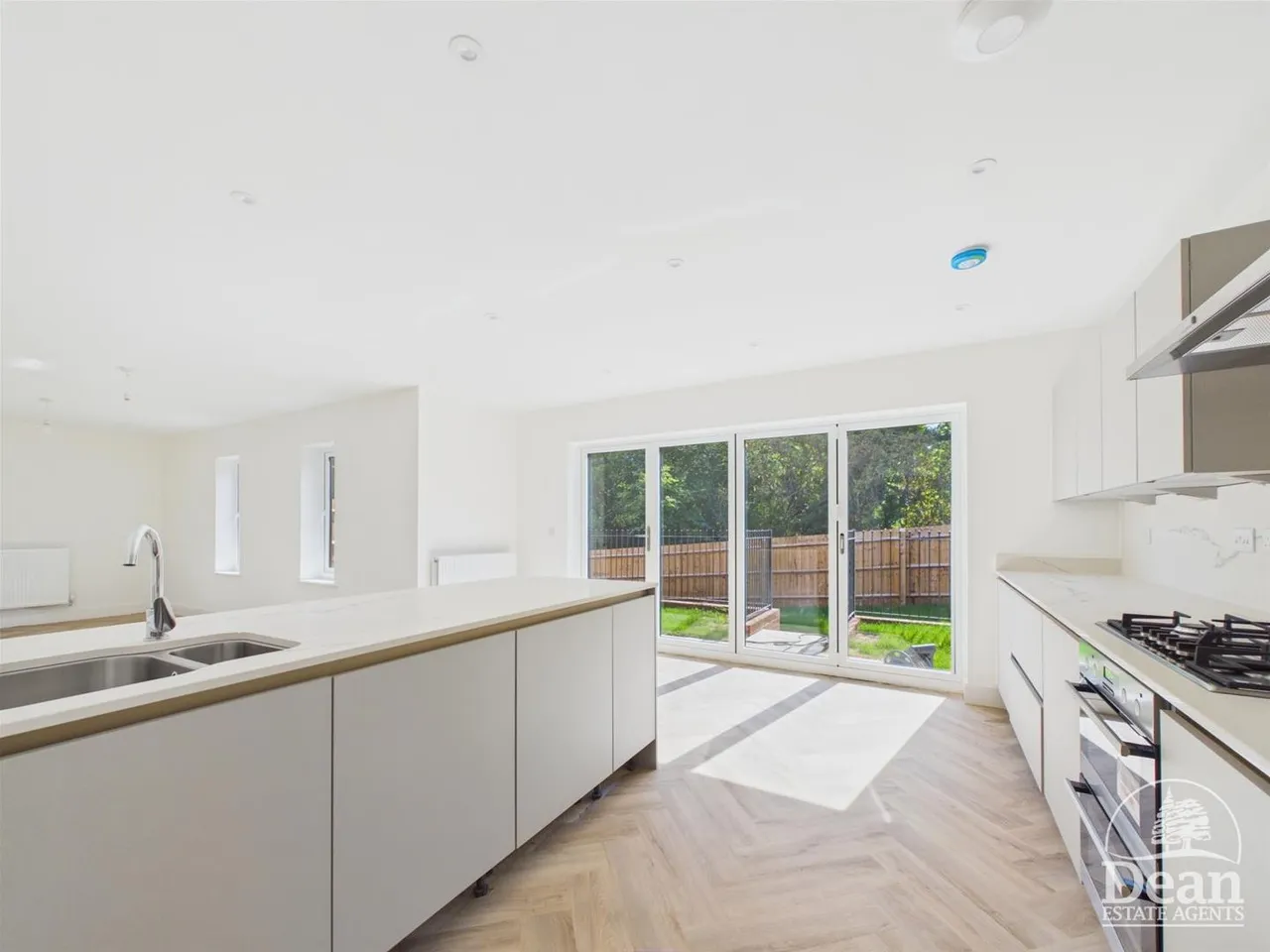 Goldfinch Way, Lydney, photo 3