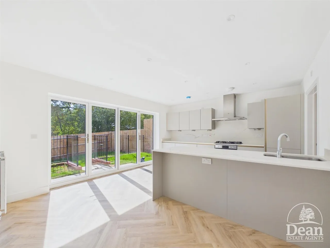 Goldfinch Way, Lydney, photo 2