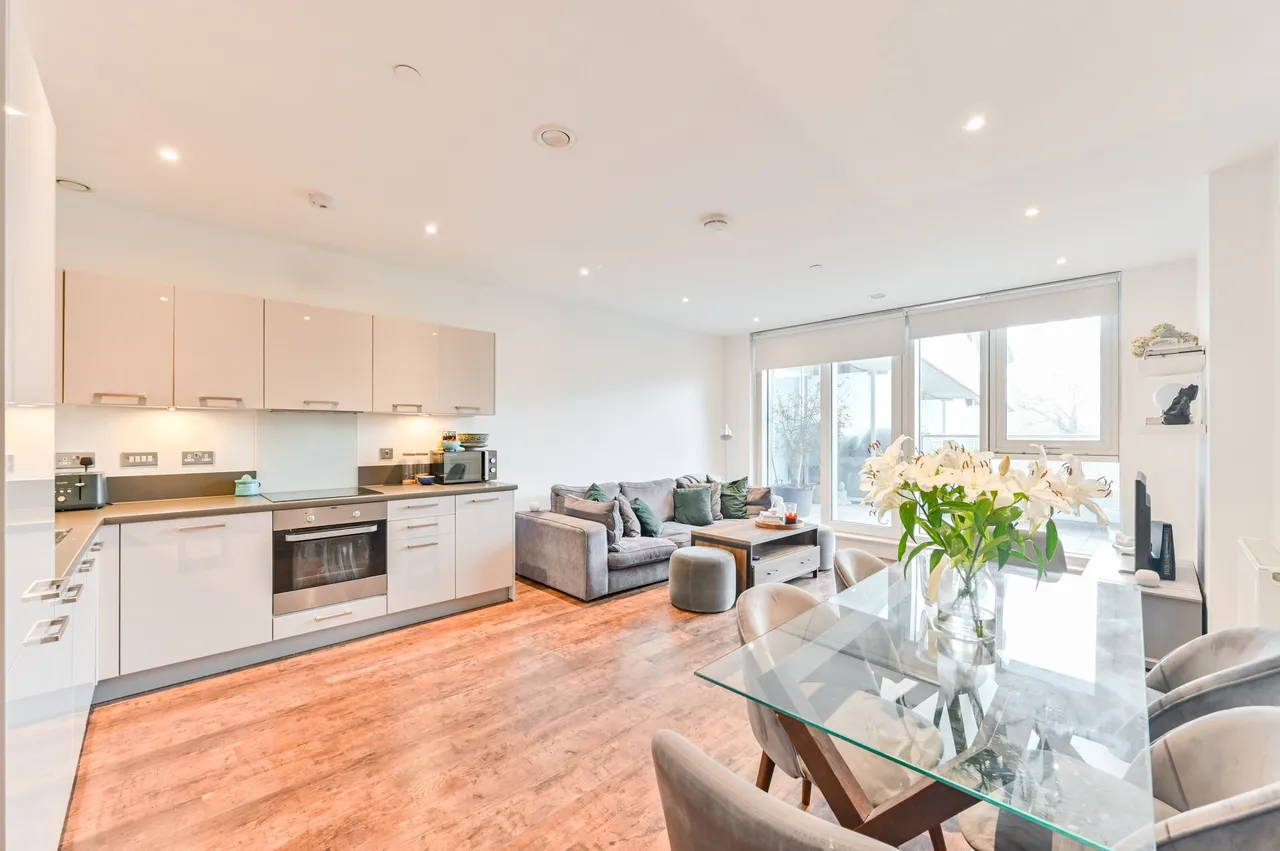 Apartment 62, Valetta House, 336 Queenstown Road, London, photo 2