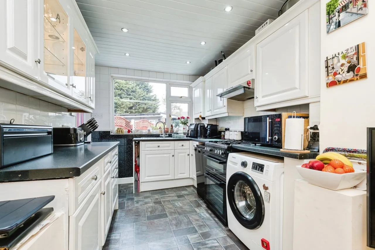 Westminster Gardens, Barking, IG11, photo 7