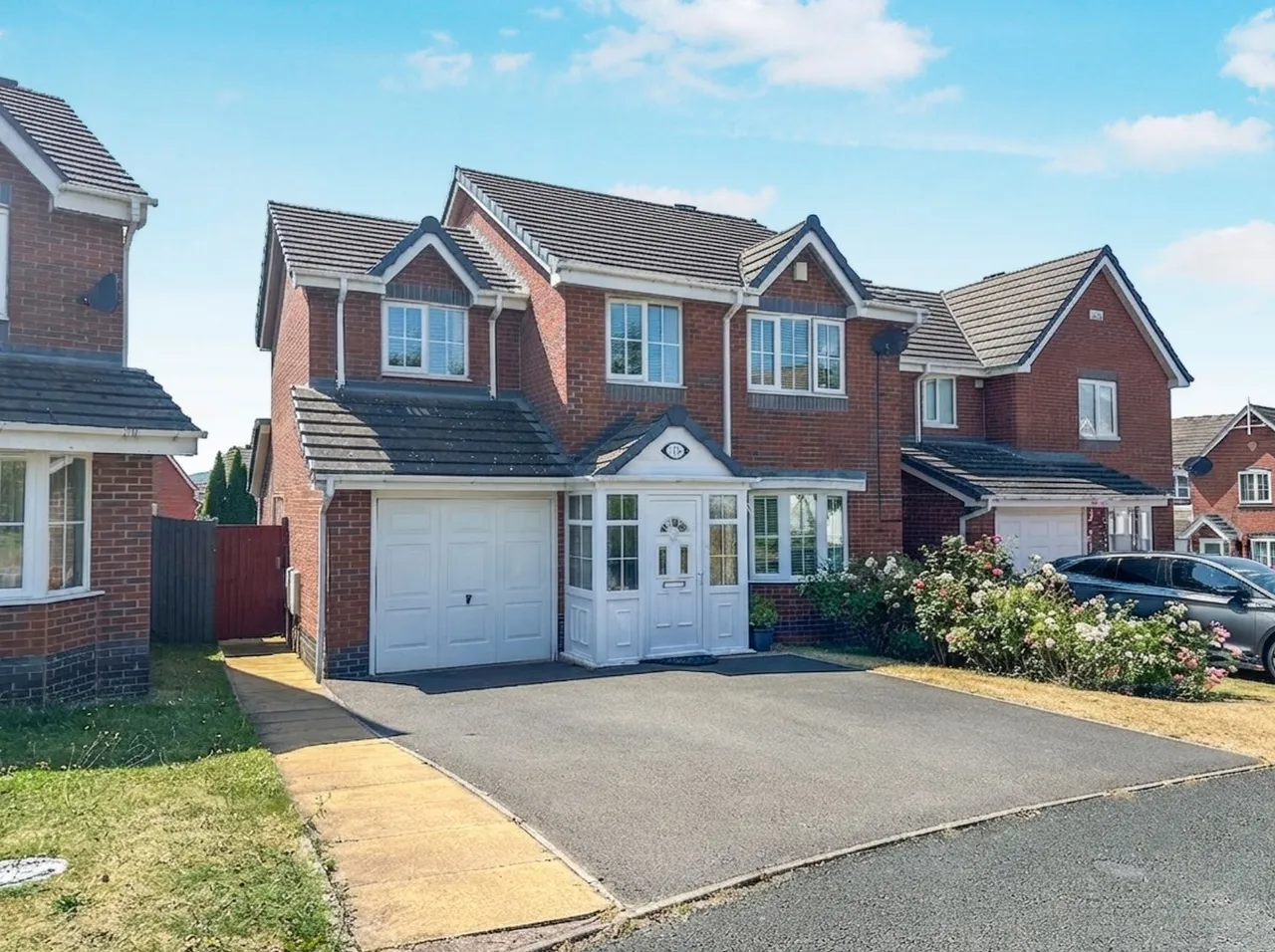 4 bed house for sale — Woodside Road, Ketley, Telford TF1 5WT