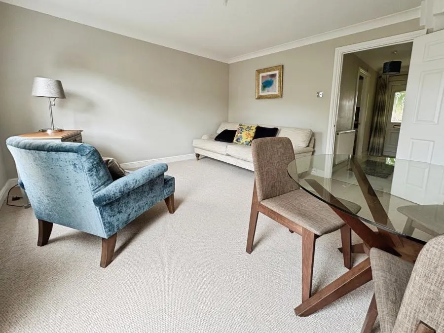 Watermeadow, Aylesbury, HP19, photo 3
