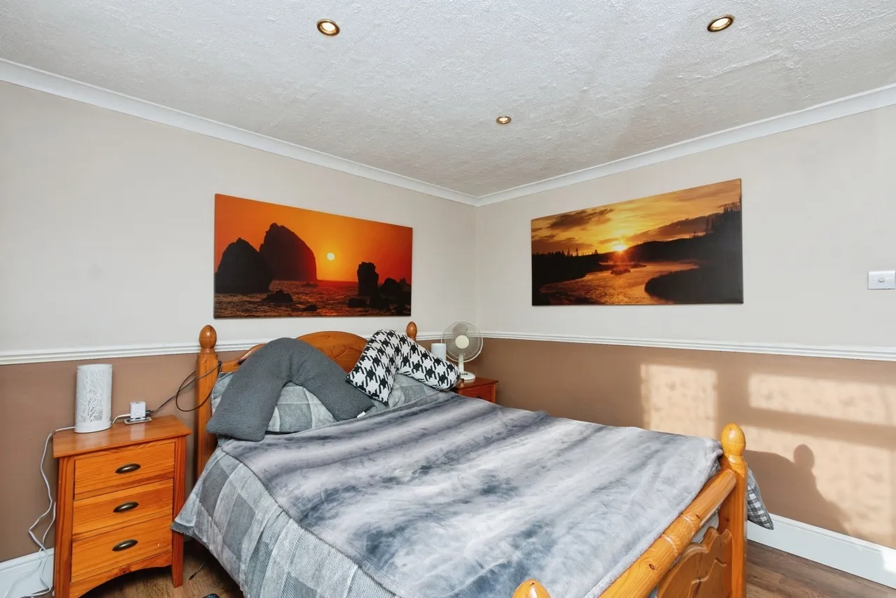 Perring Avenue, Farnborough, GU14, photo 7