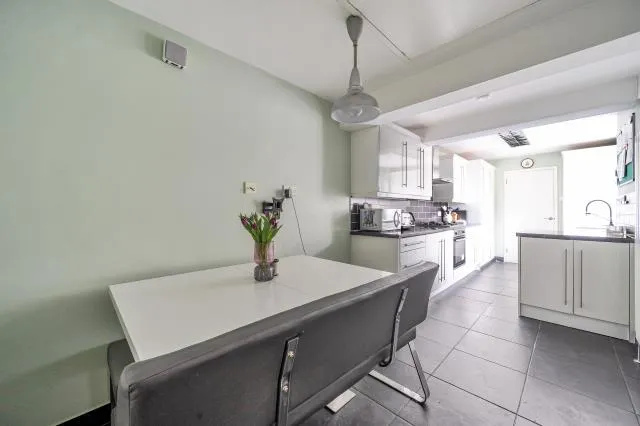 Fifield Cottage, Maidenhead, SL6, photo 8