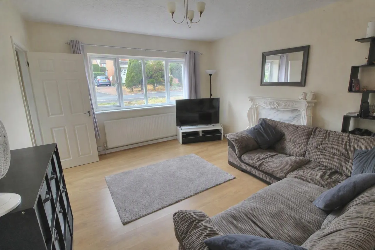 Naylor Close, Kidderminster, DY11, photo 3