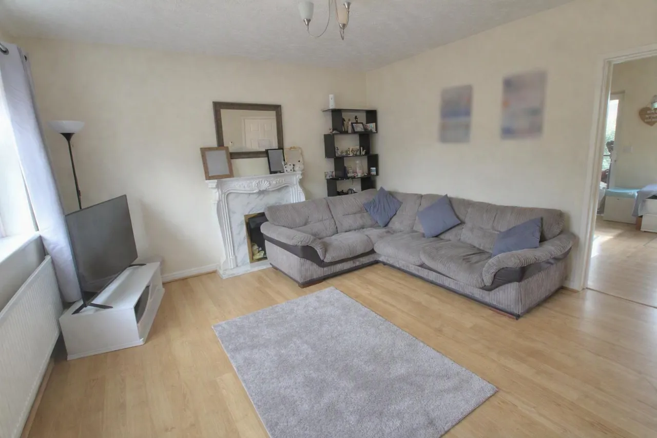 Naylor Close, Kidderminster, DY11, photo 2