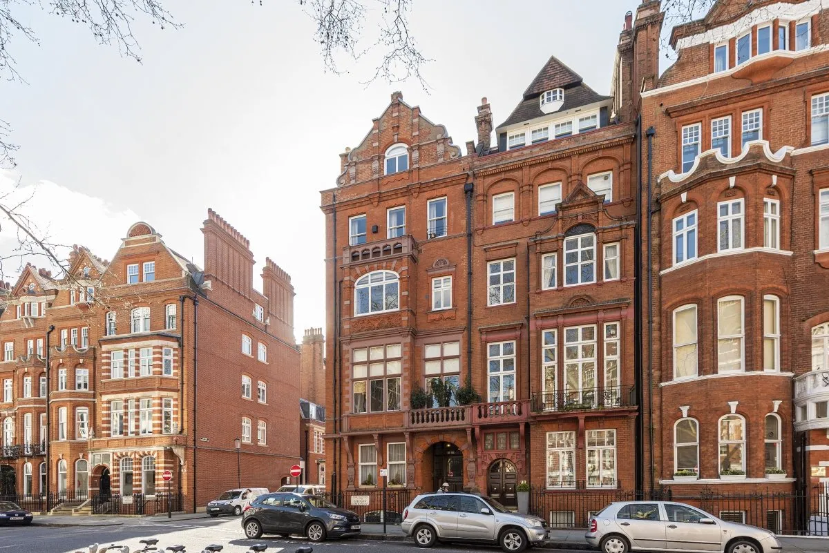 3 bed flat for sale, Cadogan Gardens, Chelsea, SW3