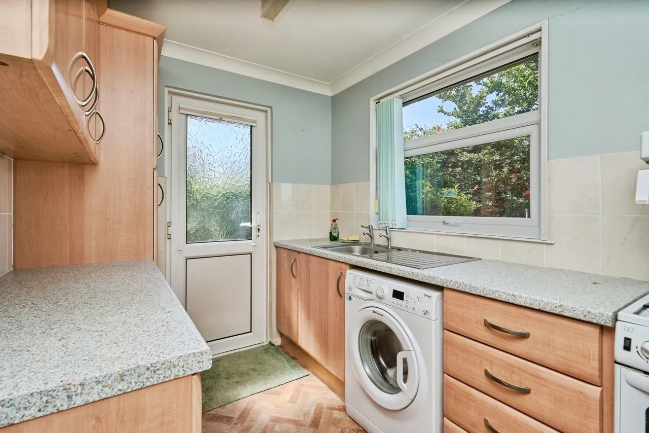 Perowne Way, Sandown, PO36, photo 13