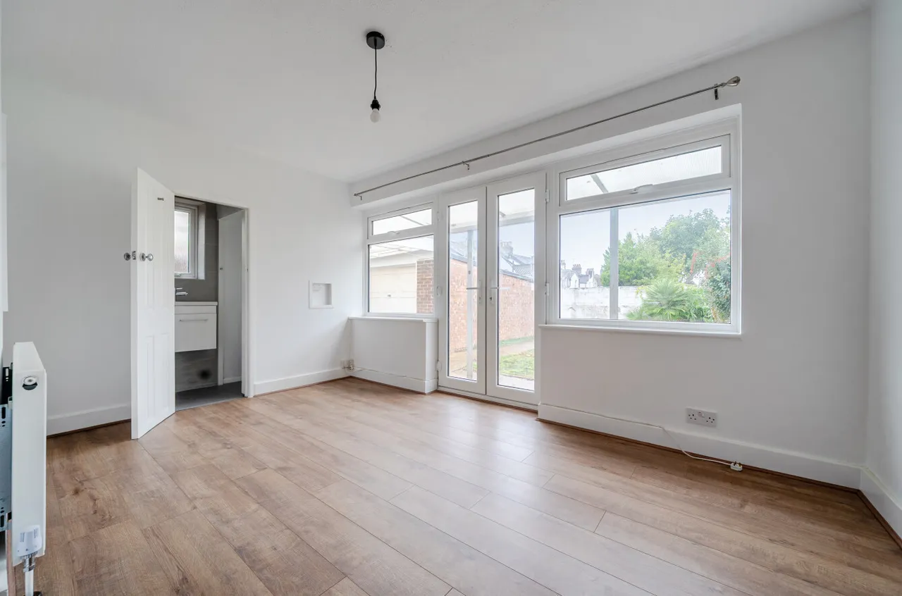 Chesswood Road, Worthing, BN11, photo 5