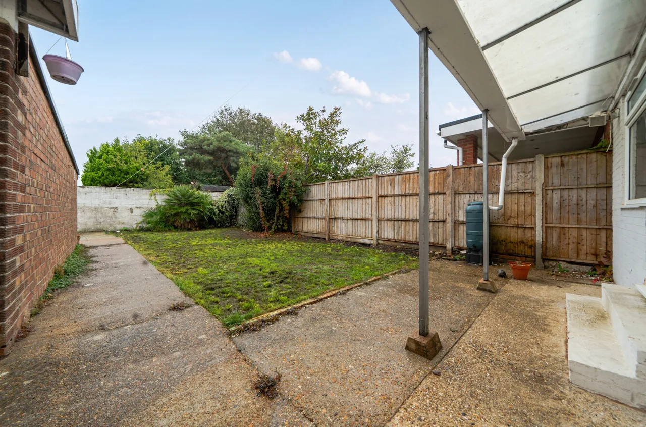 Chesswood Road, Worthing, BN11, photo 11