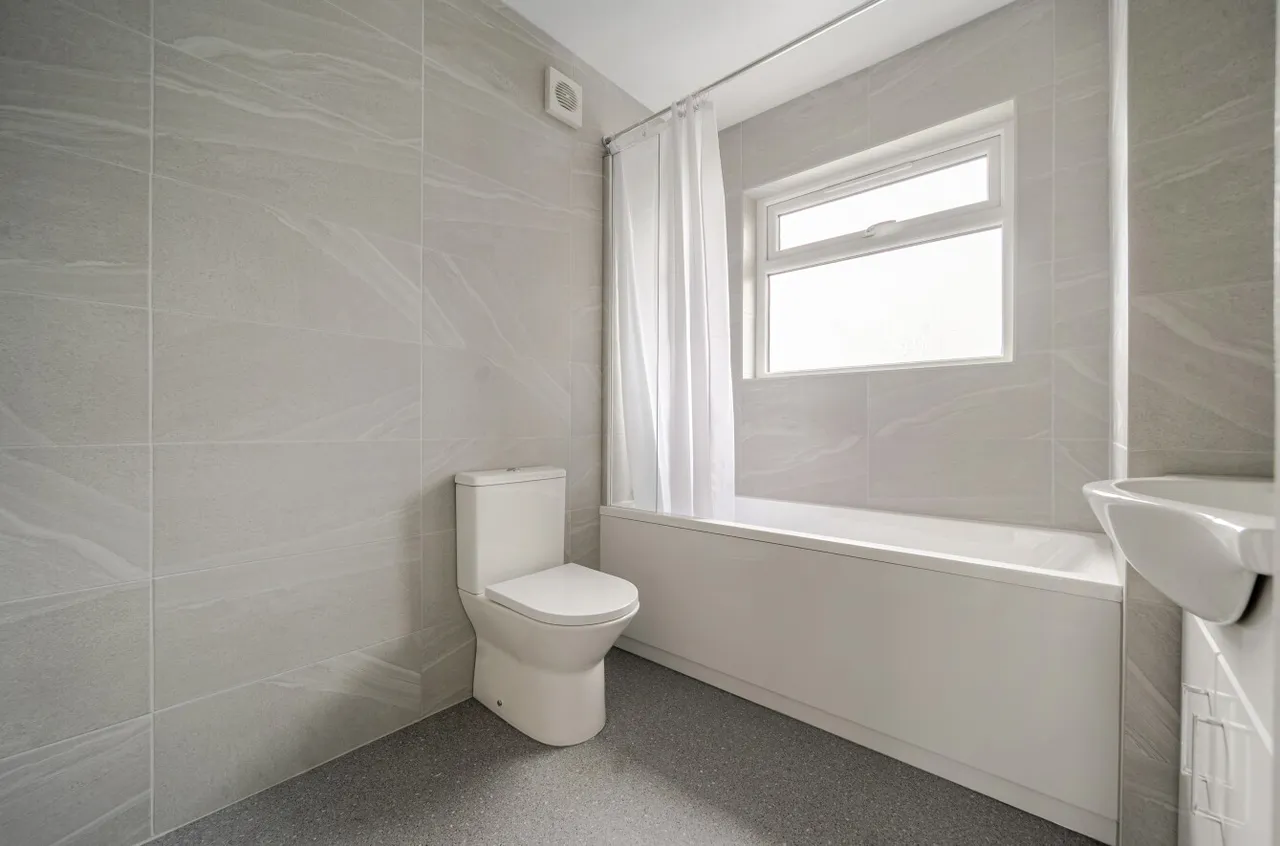 Chesswood Road, Worthing, BN11, photo 10