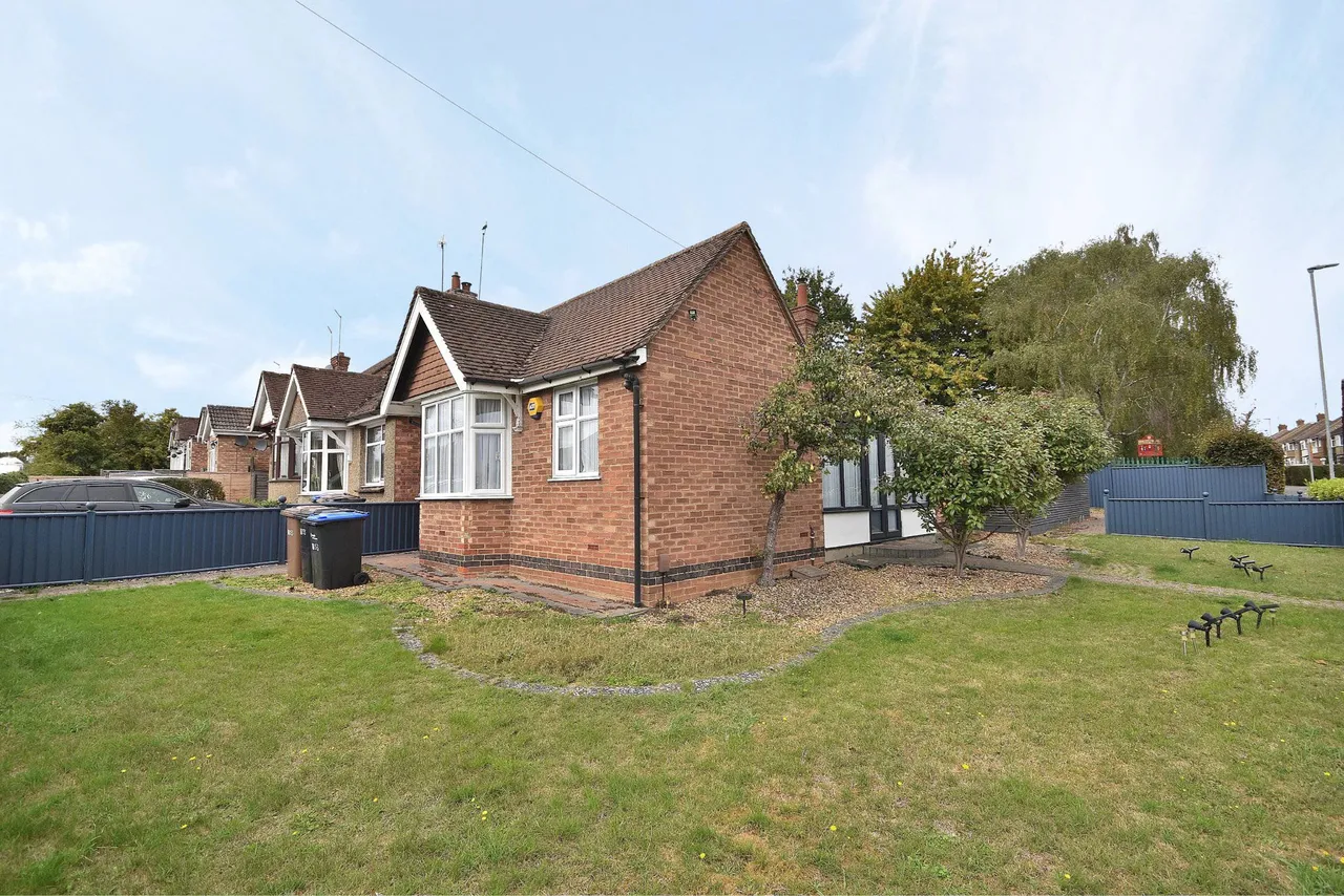 Malcolm Drive, Northampton, NN5 5NN, photo 15