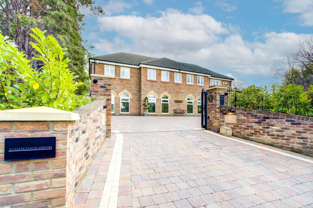 Runnymede Road, Darras Hall, NE20, photo 47