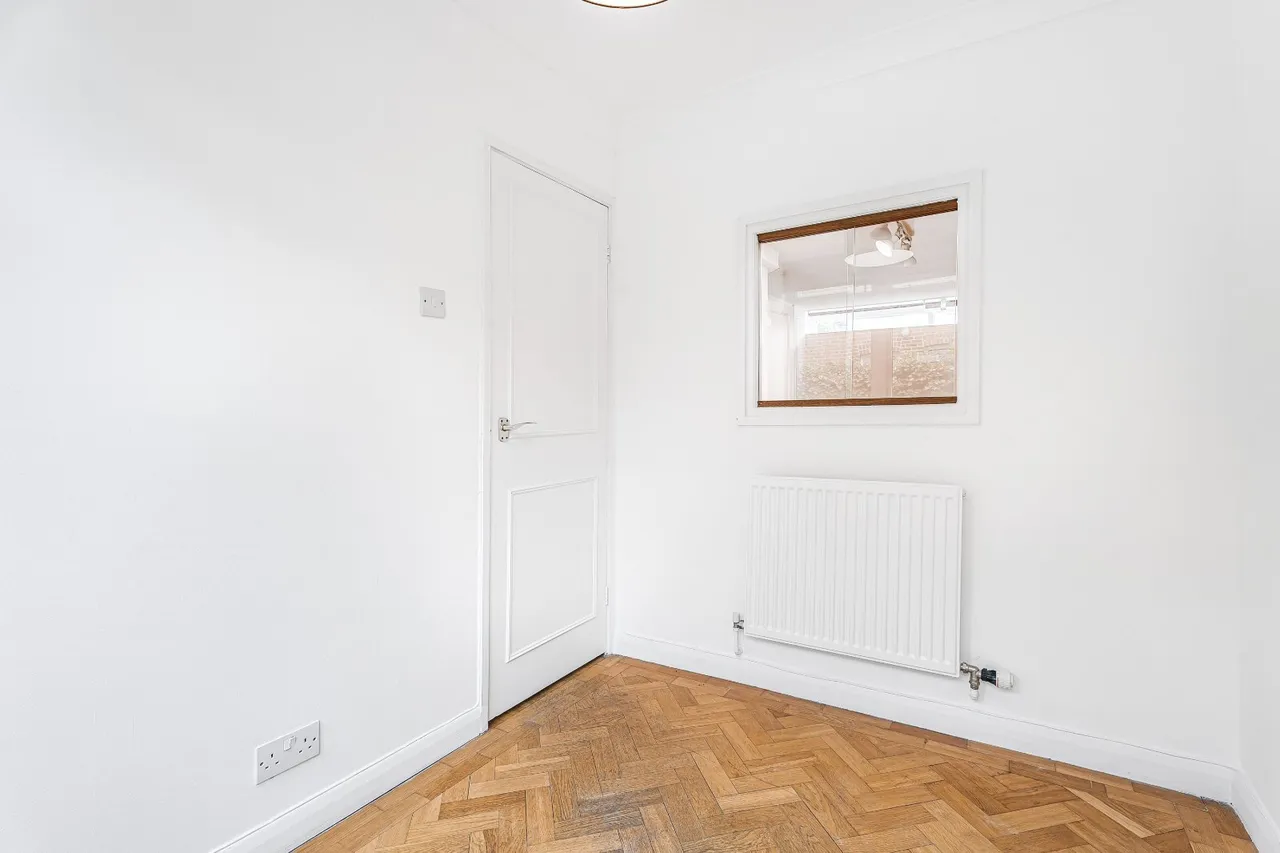 Paxton Close, Kew, TW9, photo 14