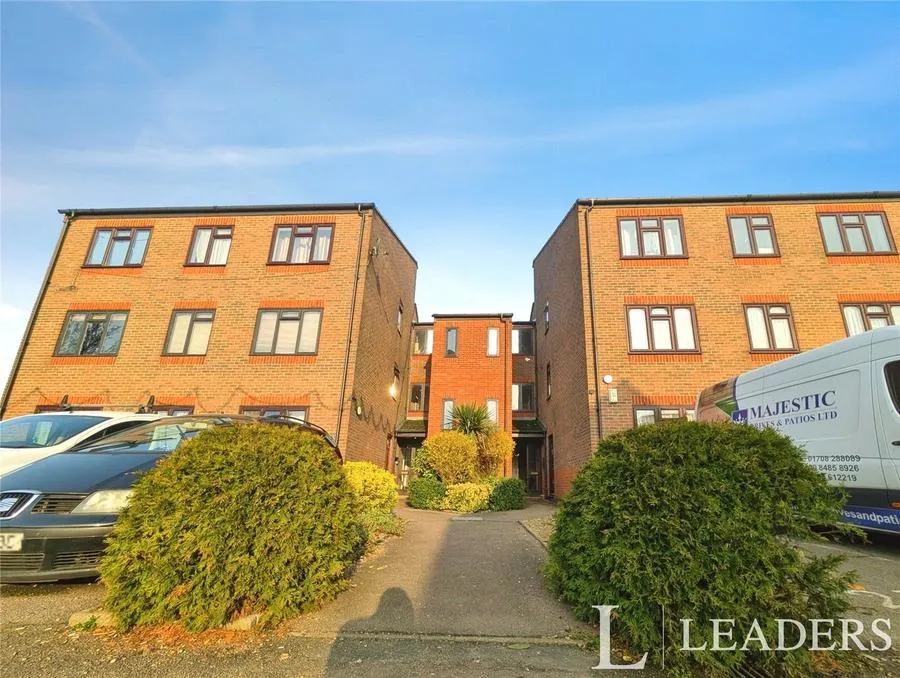 2 bed flat to rent, Pegrams Court, Harlow, CM18