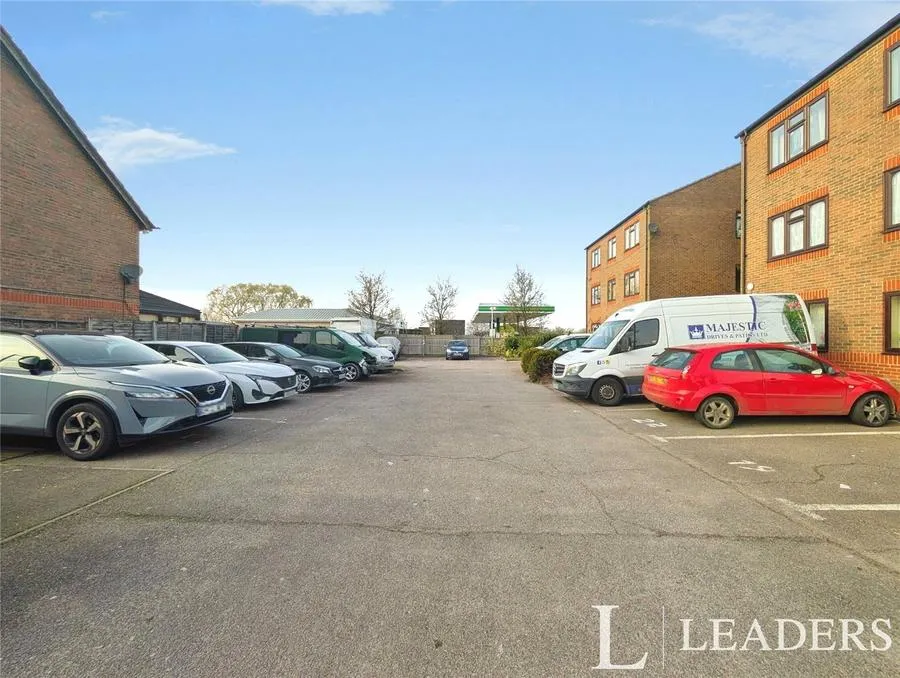 Pegrams Court, Harlow, CM18, photo 7