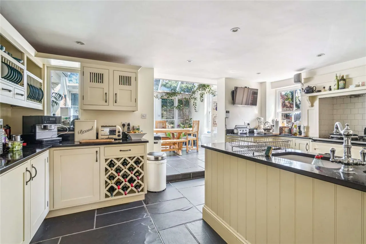 Gatehill Road, Northwood, Middlesex, HA6 3QB, photo 7