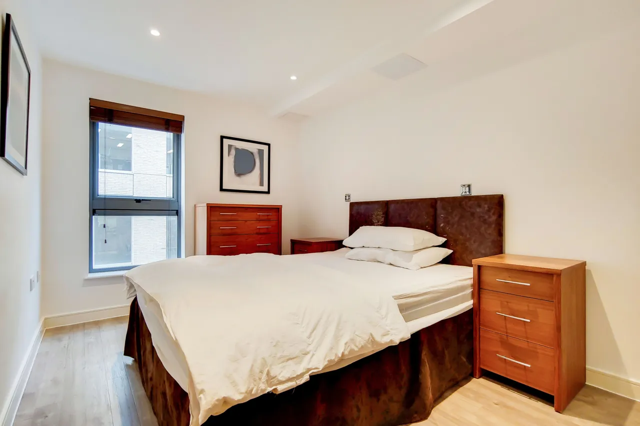 Flat 10, 4 Steward Street, London, photo 4
