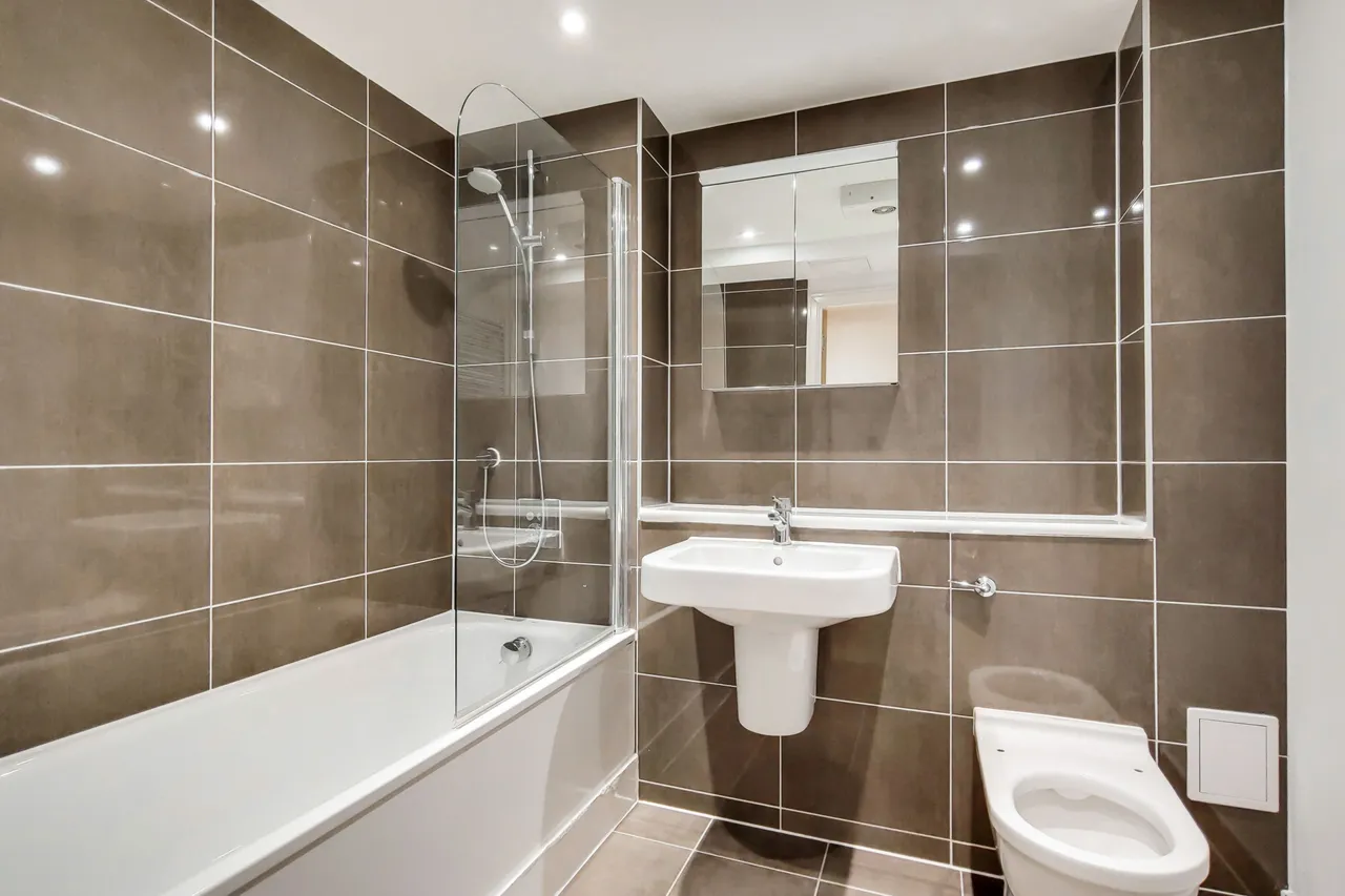 Flat 10, 4 Steward Street, London, photo 6