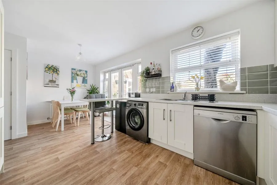 Carmello Close, Carterton, OX18, photo 20