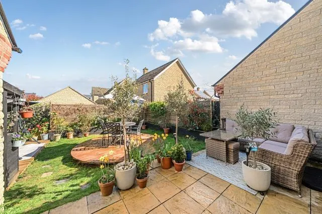 Carmello Close, Carterton, OX18, photo 15