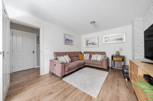 Carmello Close, Carterton, OX18, photo 5