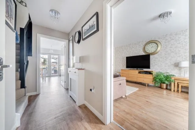 Carmello Close, Carterton, OX18, photo 6