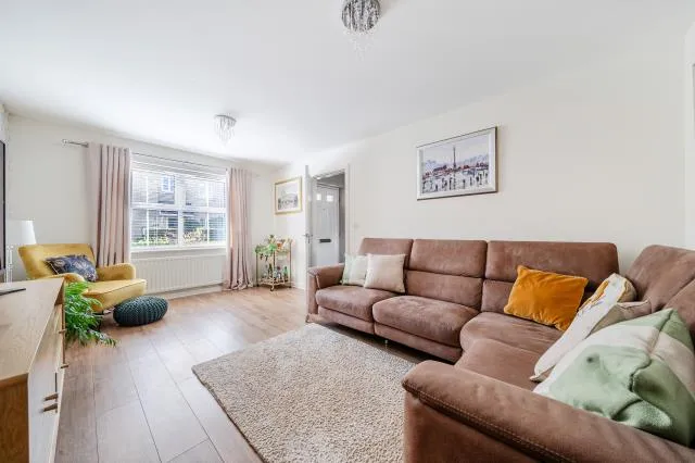 Carmello Close, Carterton, OX18, photo 4