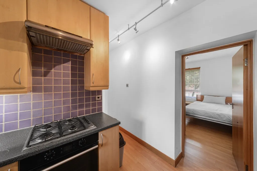 Meadow Road, Vauxhall, SW8, photo 10