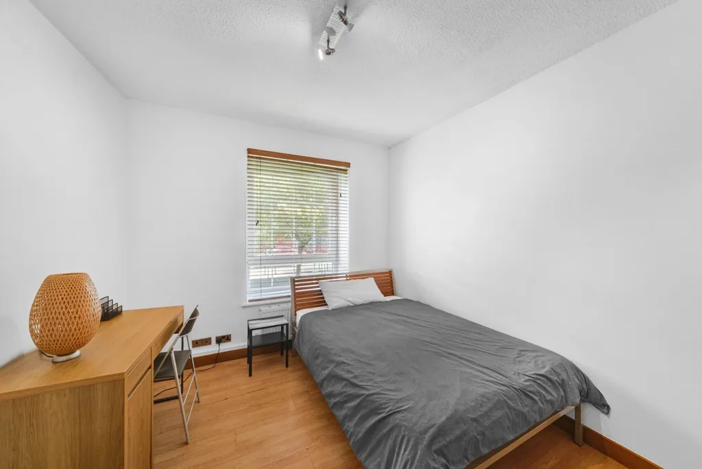 Meadow Road, Vauxhall, SW8, photo 6