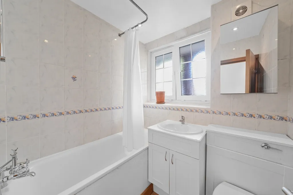 Meadow Road, Vauxhall, SW8, photo 7