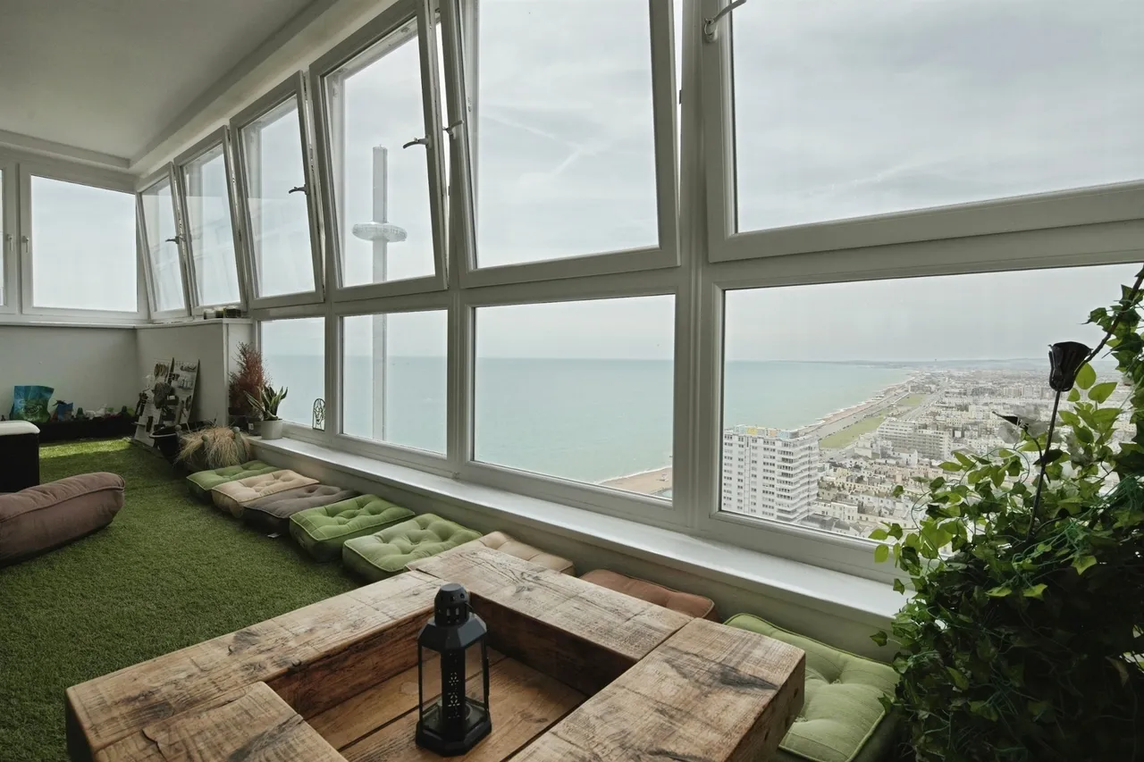 Sussex Heights, Brighton, BN1, photo 16