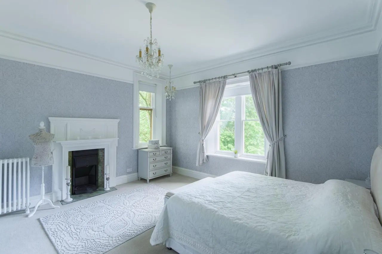 Willaston Road, Thornton Hough, CH63, photo 21