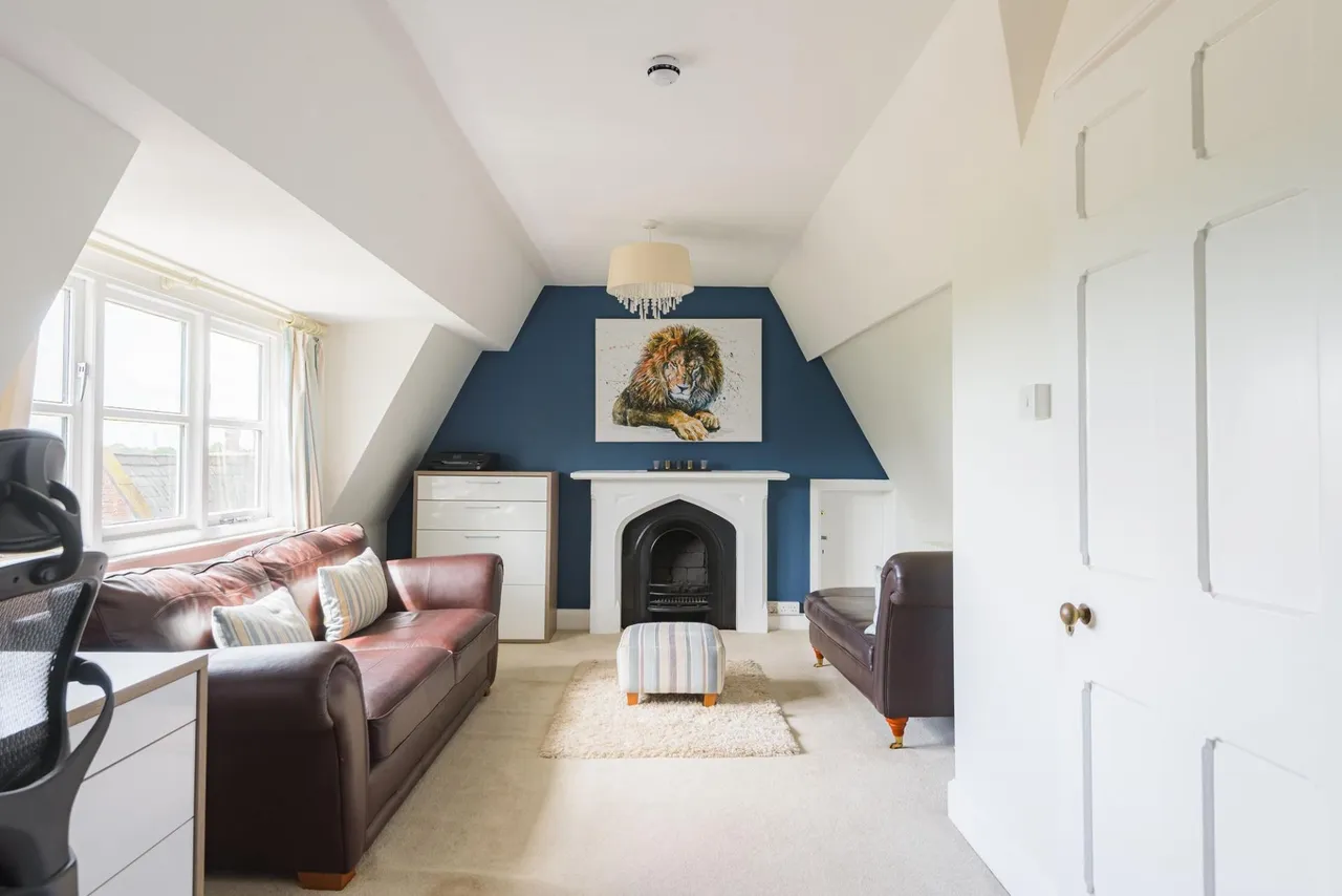 Willaston Road, Thornton Hough, CH63, photo 26