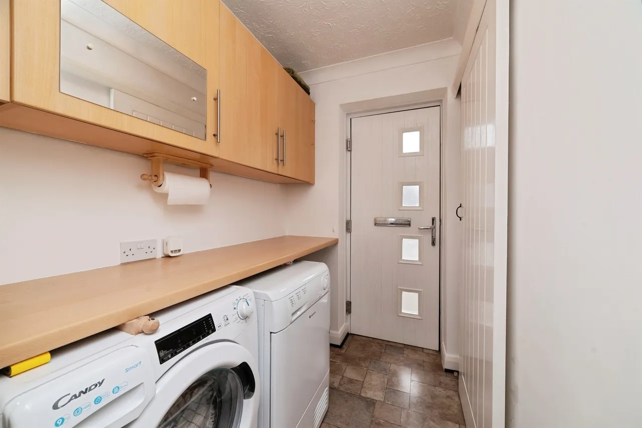 Woodleigh Drive, Sutton-On-Hull, Hull, photo 8