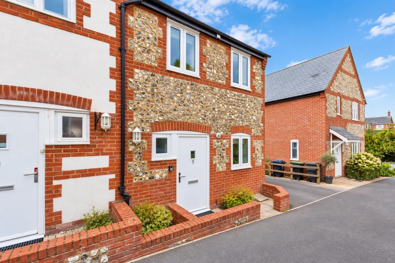 2 bed house for sale, Downton Hill, Redlynch, SP5