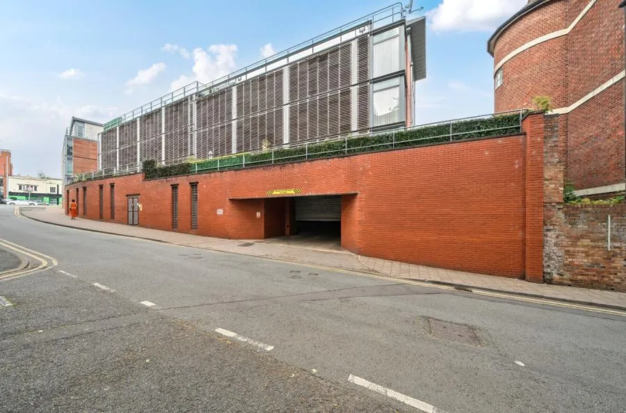 Dee Lane, Chester, CH3, photo 22