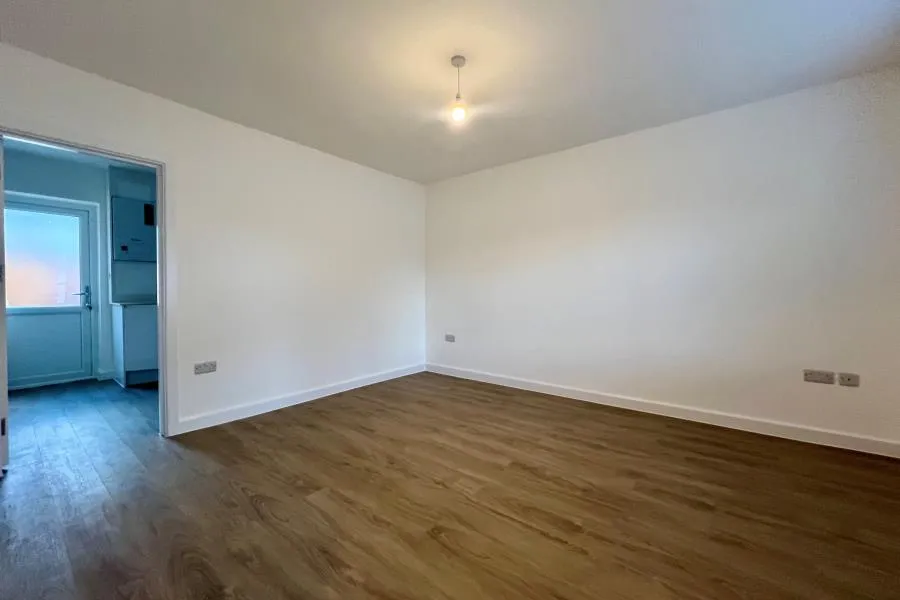 Spencer Close, Woking, GU21, photo 4